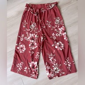 Flowery high wasted  flowy pants